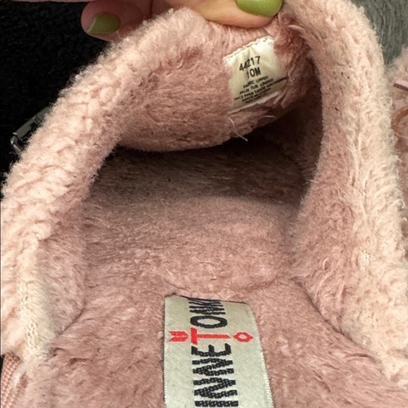 House slipper bundle - Picture 7 of 7